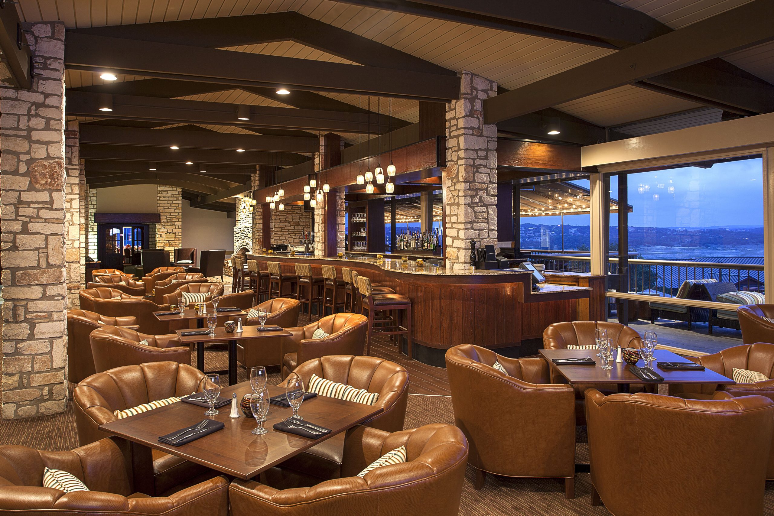TR Restaurant and Lounge at The Lakeway Resort & Spa