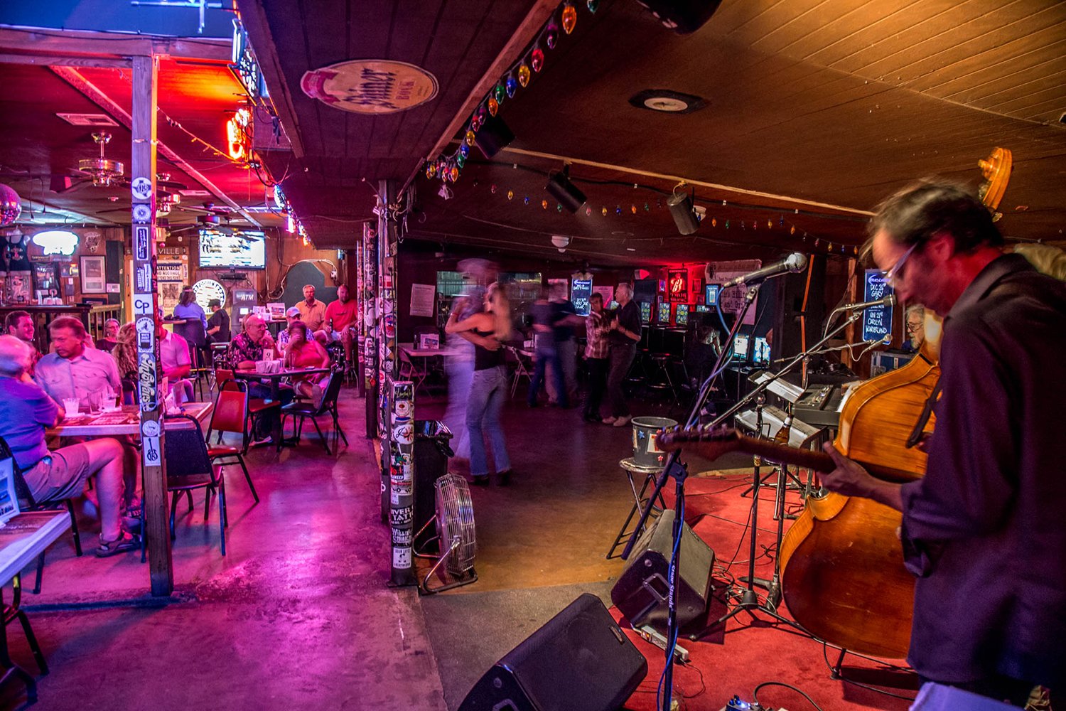 Poodie's Roadhouse - Lake Travis TX 09