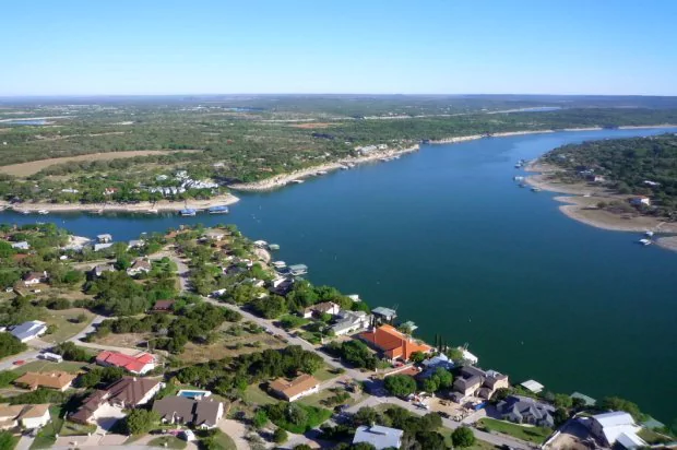 Austin Lakeside Properties - Lake Travis Real Estate
