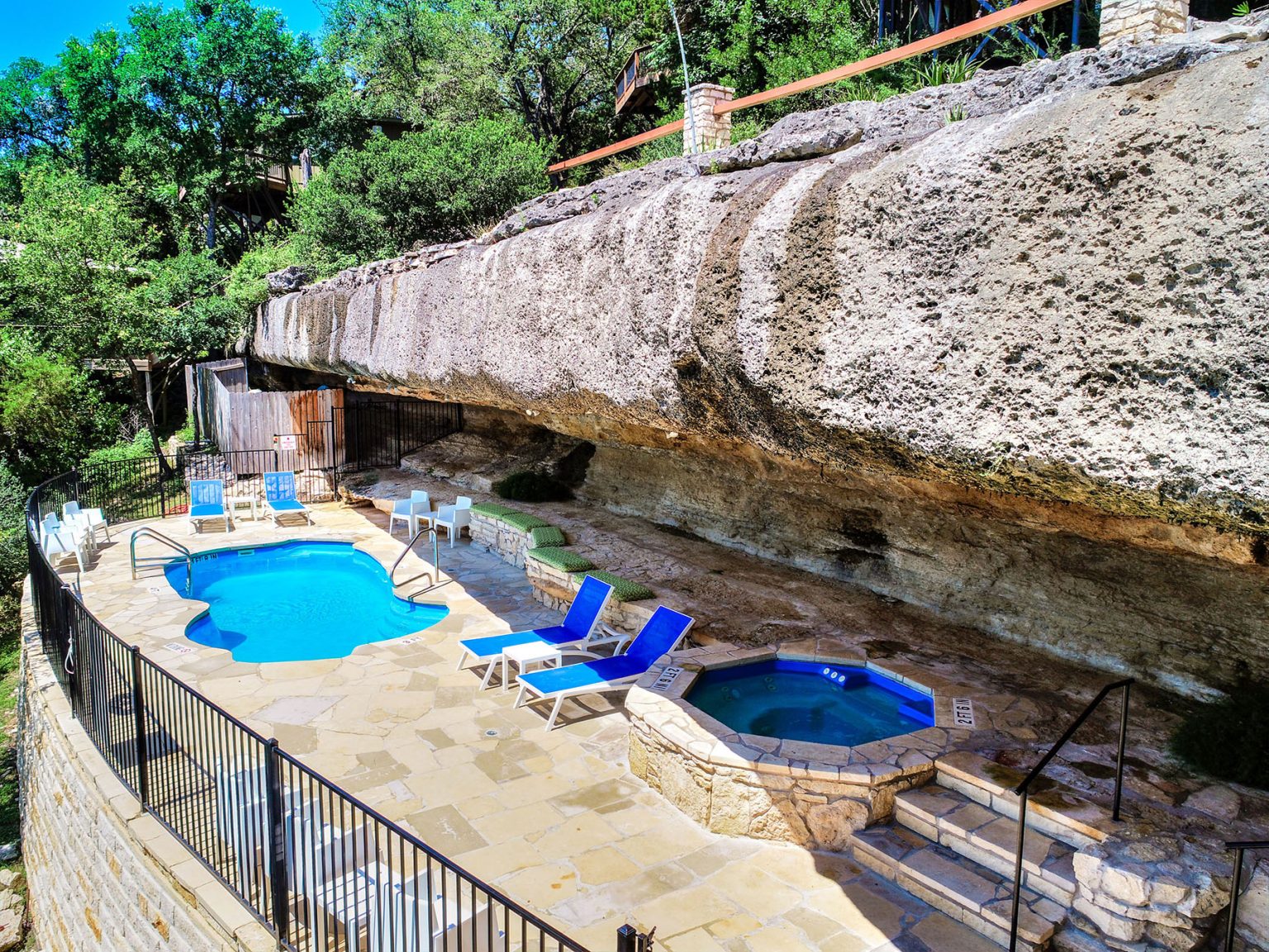 Cottages On Lake Travis