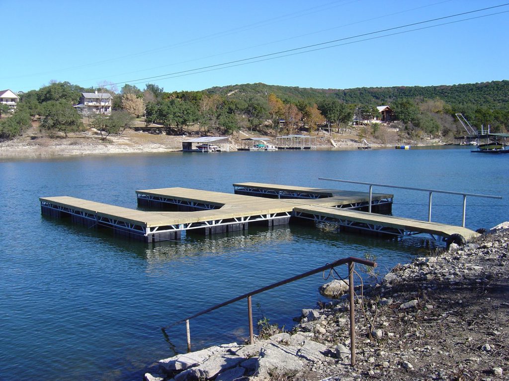 Lakeside Marine Services - Laks Travis Boat Docks & Salvage