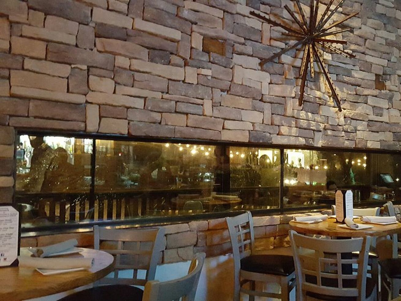 Oasthouse Kitchen & Bar - Lake Travis Restaurant