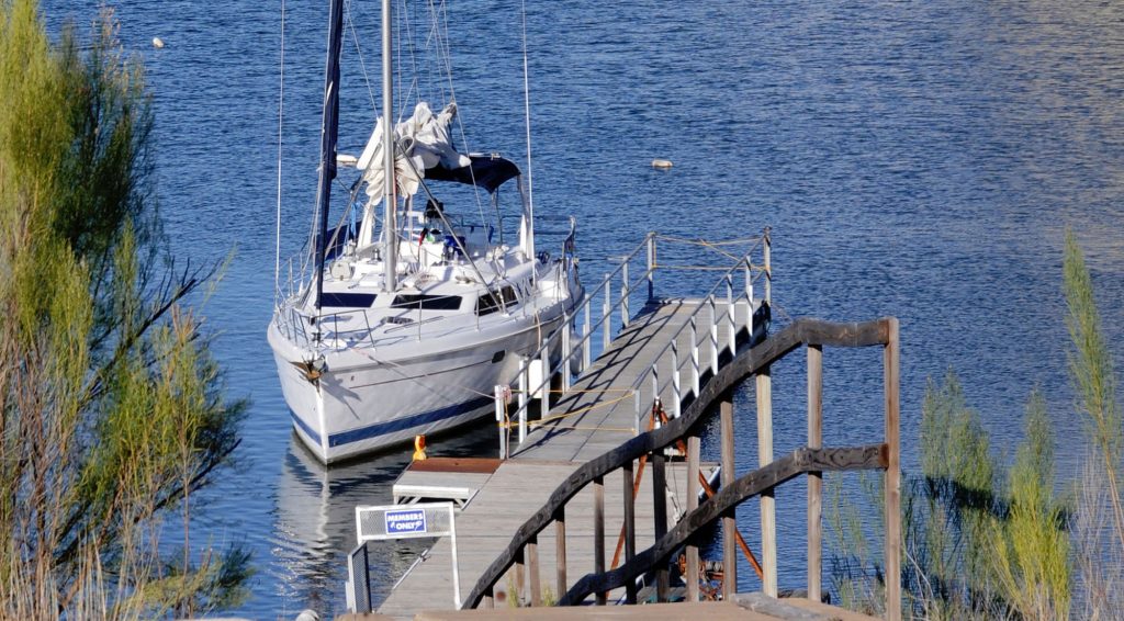 rent sailboat lake travis