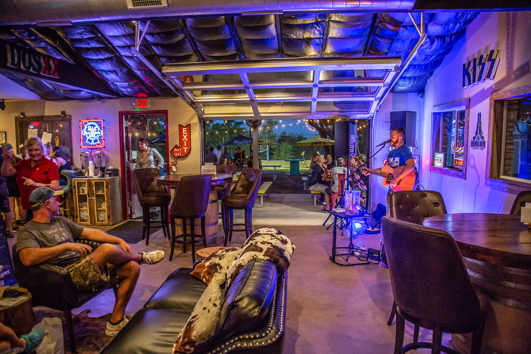 Live music inside at Rock House Bar and Food Trailer Park. Photo: Will Taylor - LakeTravis.com