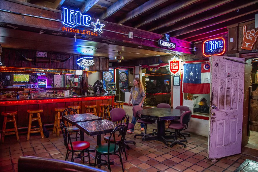 Lone Star Bar - North Lake Travis Honky Tonk