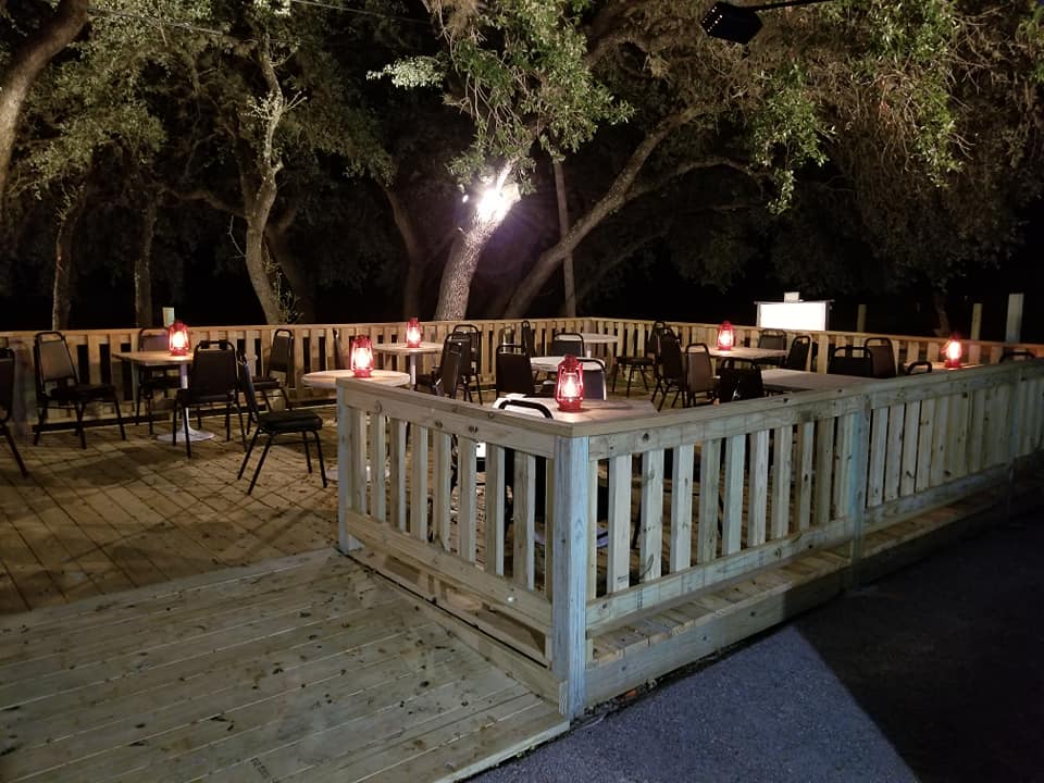 Pasture & Pier - Homestyle Family Restaurant in Briarcliff TX