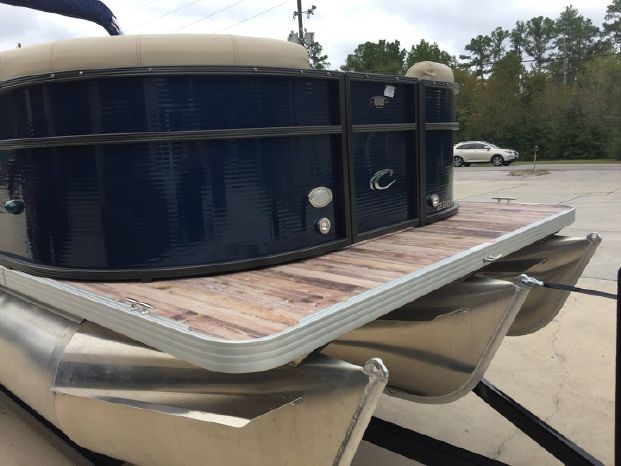 Tied Up Boat Rentals - Lake Travis Pontoon Boat Rentals