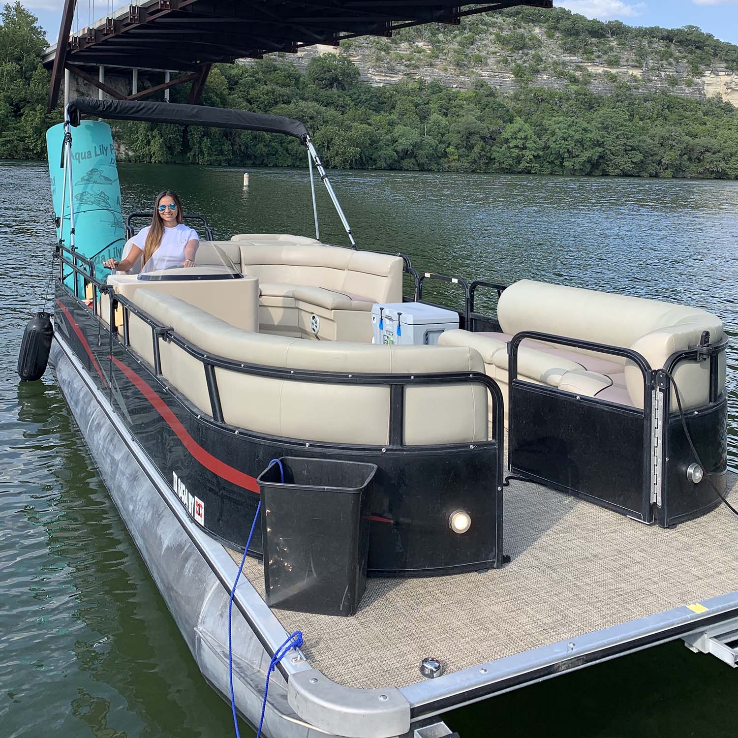 Tied Up Boat Rentals - Lake Travis Pontoon Boat Rentals