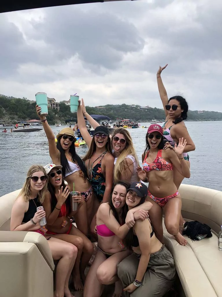 Tied Up Boat Rentals - Lake Travis Pontoon Boat Rentals