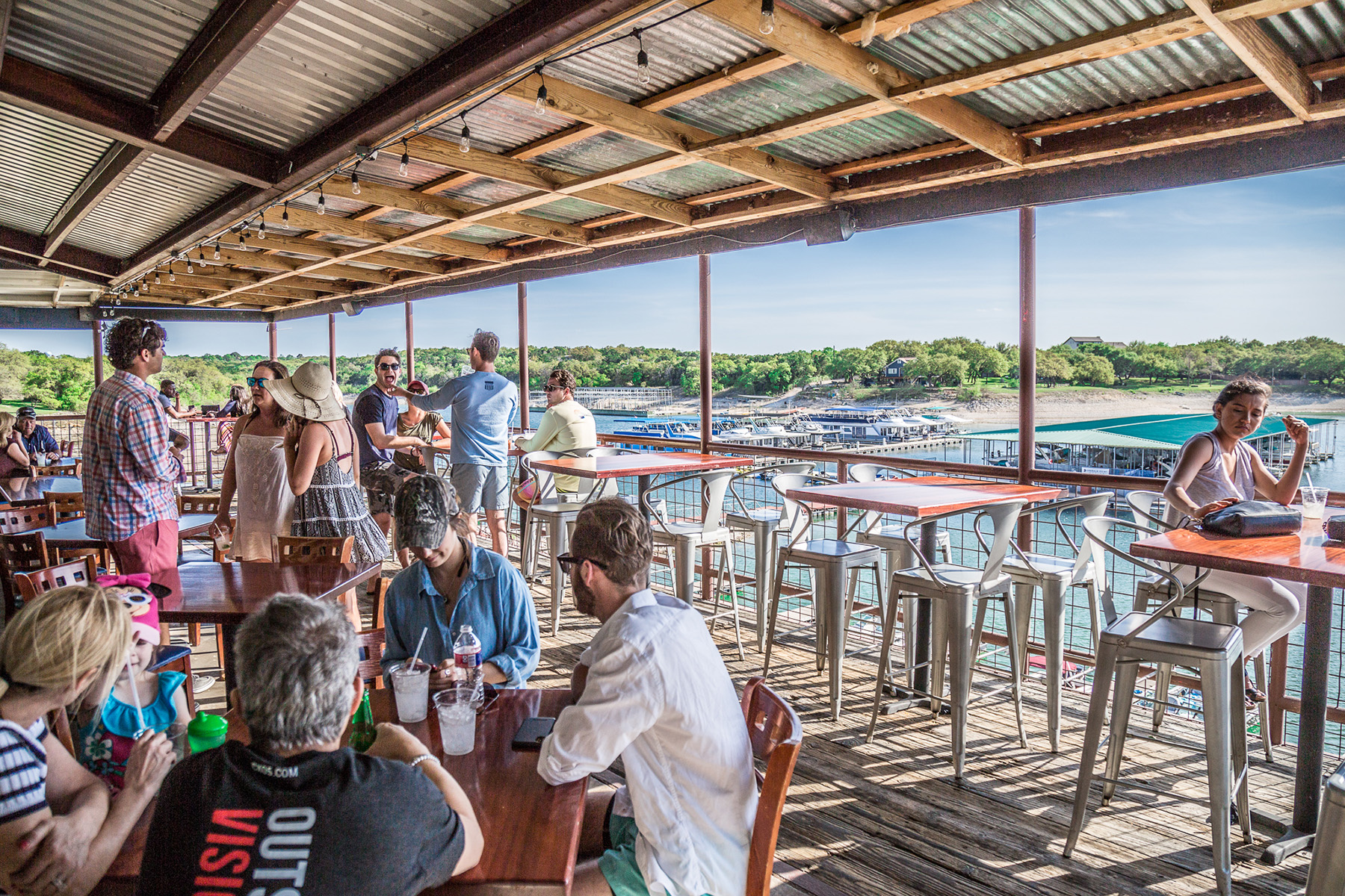 Emerald Point Bar and Grill - Lakefront Lake Travis Restaurant and Bar