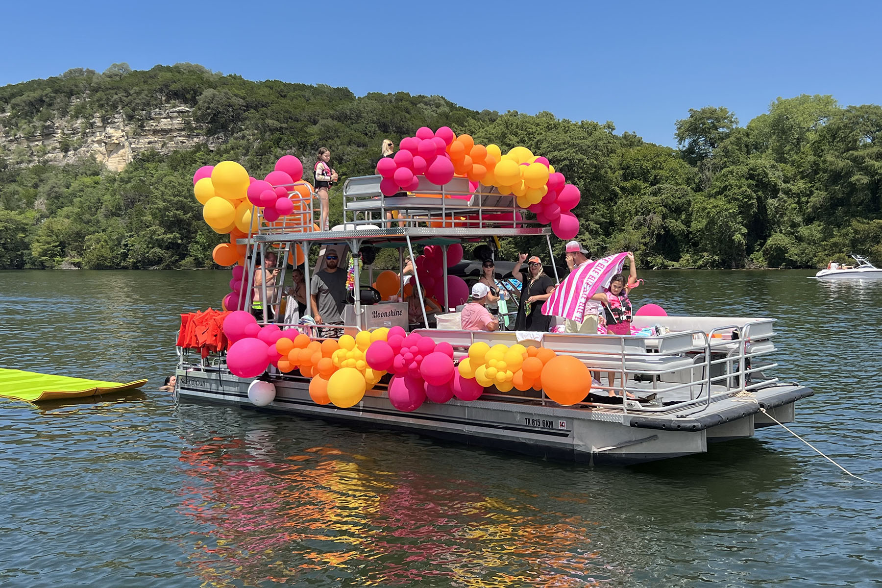 Austin Rental Boats - Lake Travis Boat Rentals