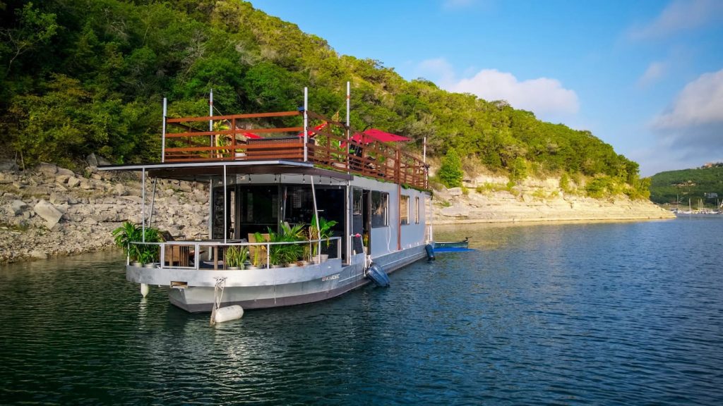 La Mala - Lake Travis Houseboat Rental