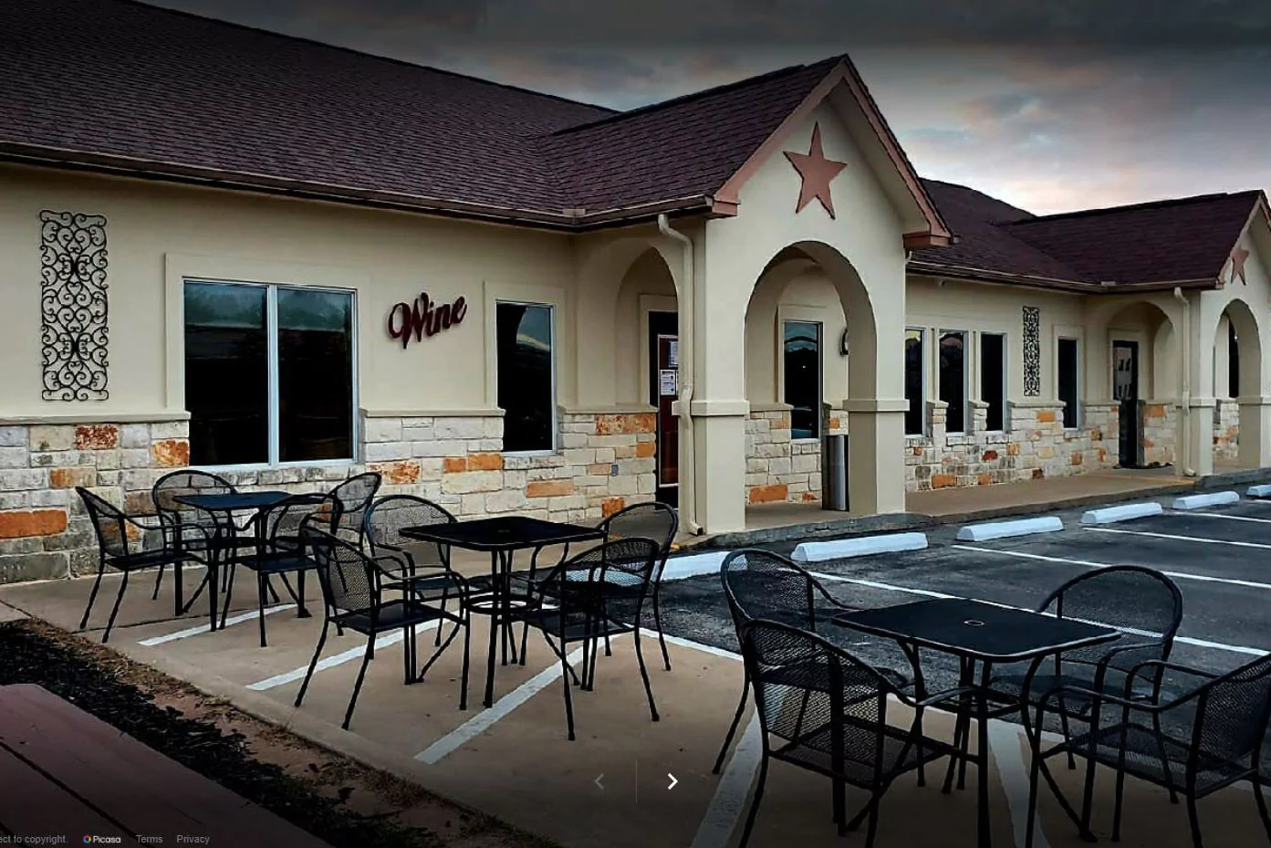 Lago Bistro - Lago Vista Coffee Shop and Restaurant