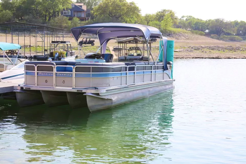 Lake Travis Parties - Party Boat Rentals