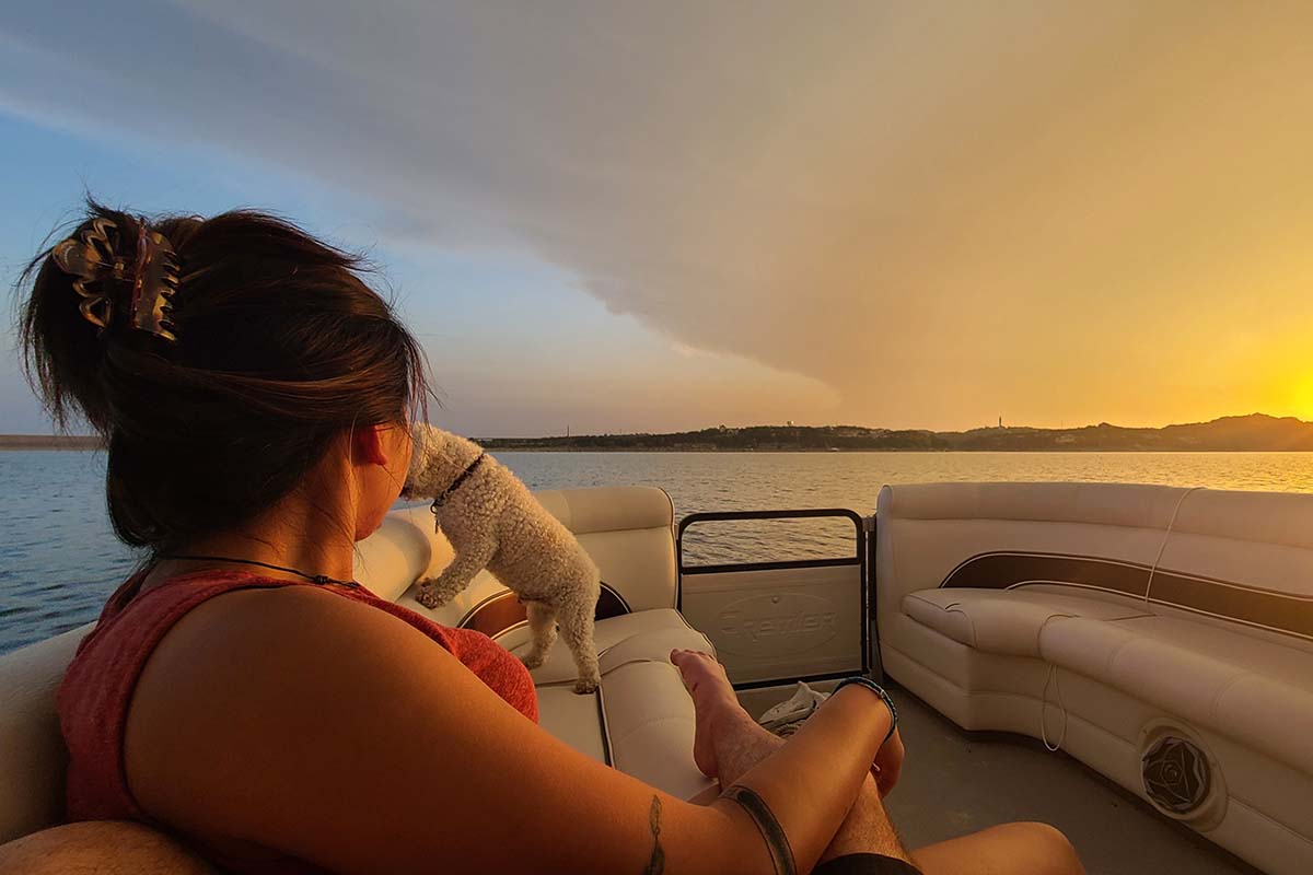 Boats & Coves - Lake Travis Boat Rentals