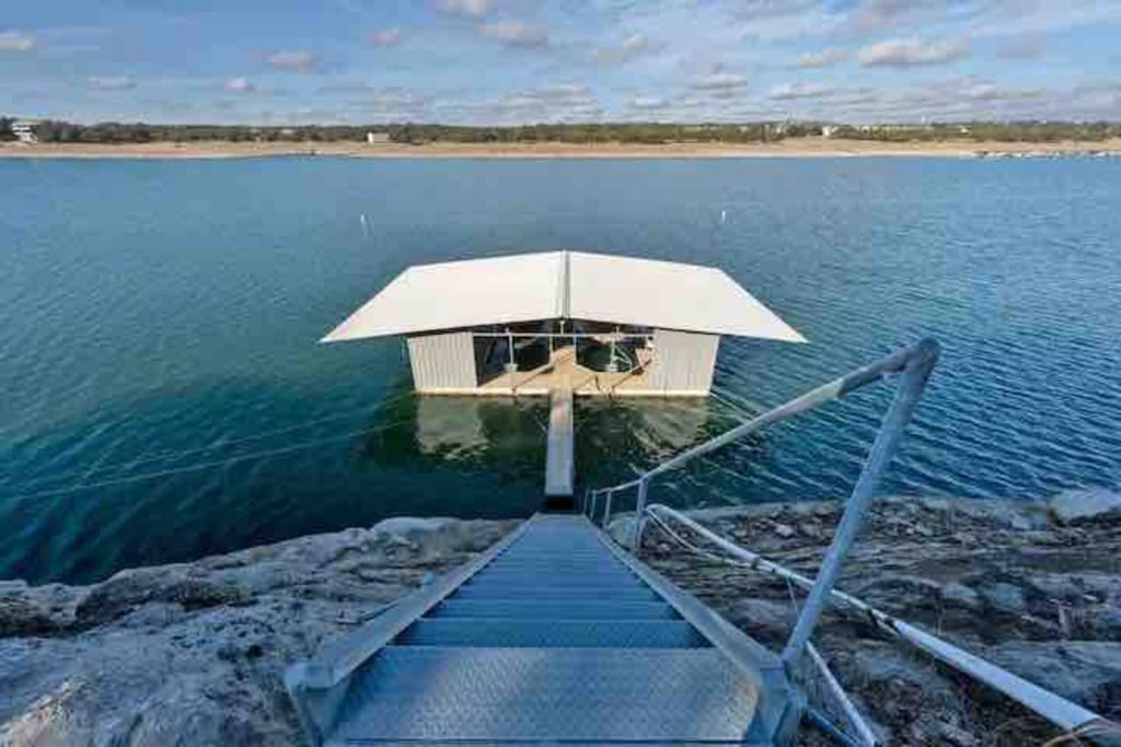 The Lighthouse Lodge - Waterfront Lake Travis Vacation Rental
