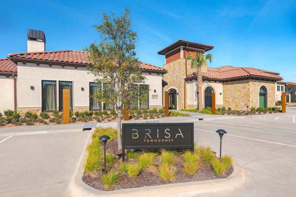 Brisa Townhomes - Lake Travis Luxury Rental Living