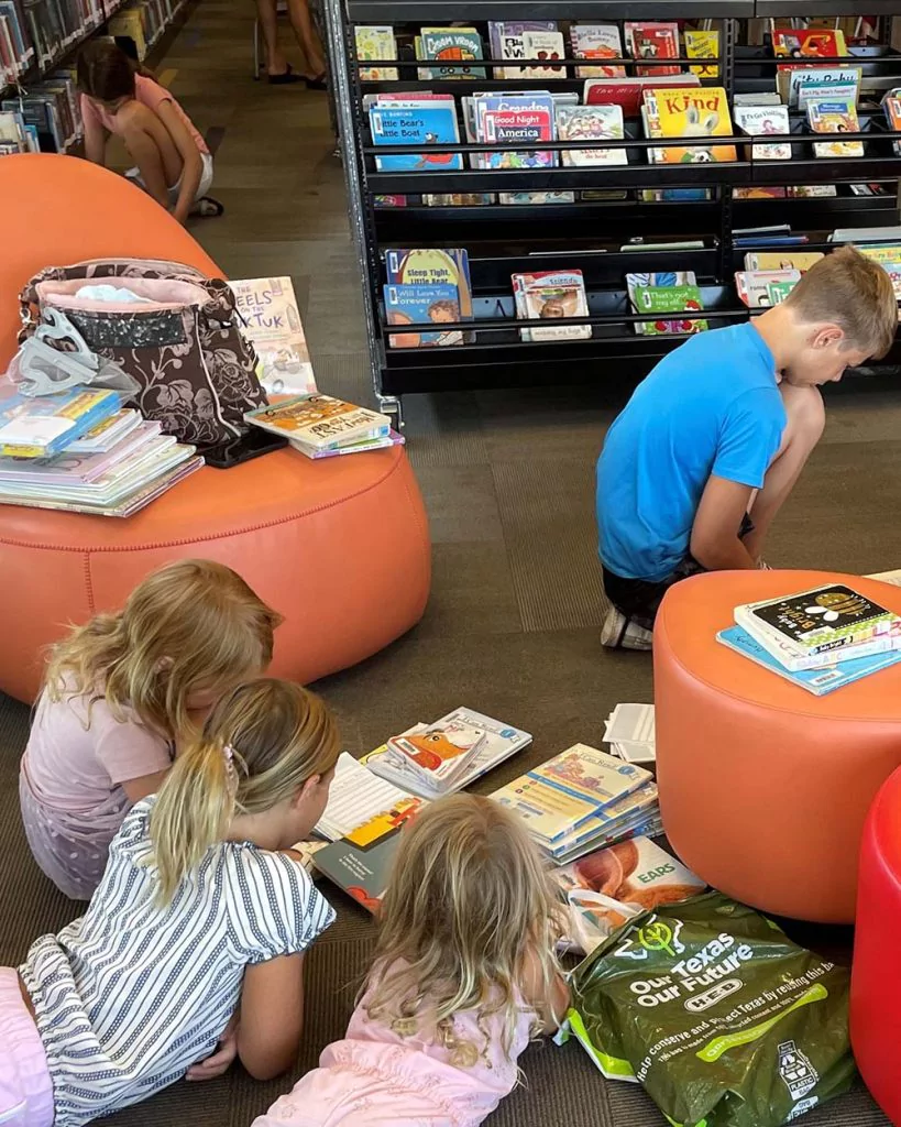 Lake Travis Community Library